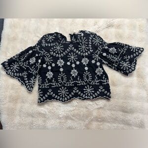 Zara Women Black Embroidered Floral Puff-Sleeve Crop Top Blouse in L